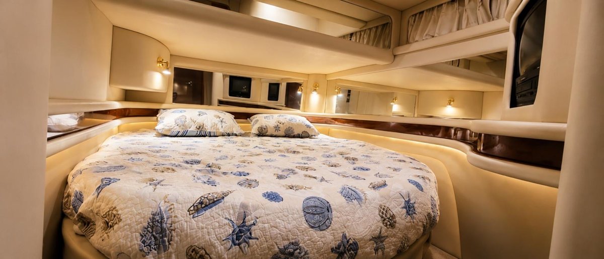 King Leisure stateroom