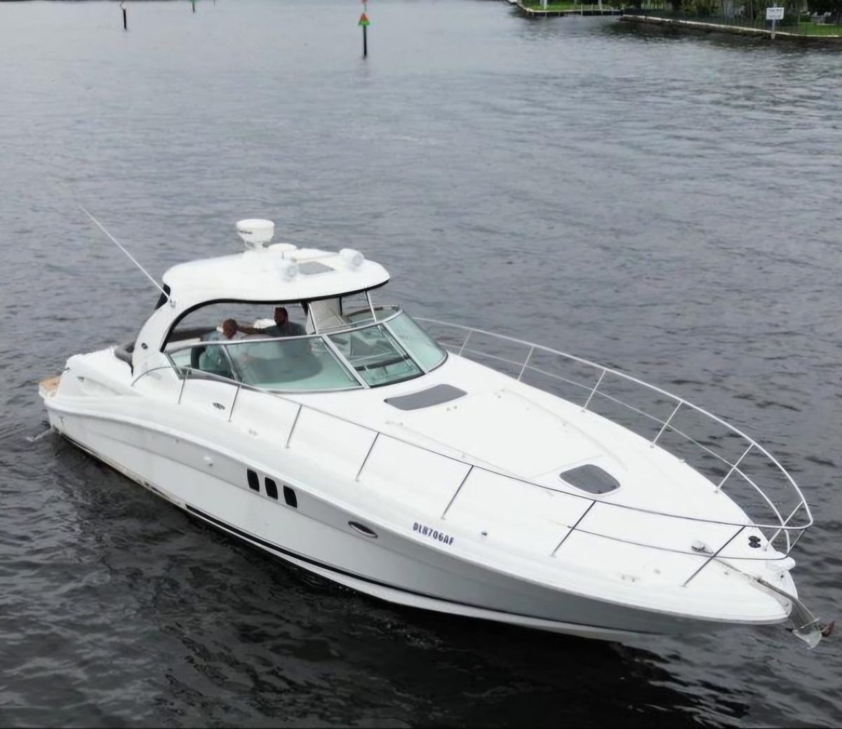 45' Sea Ray Sundancer underway with guests aboard