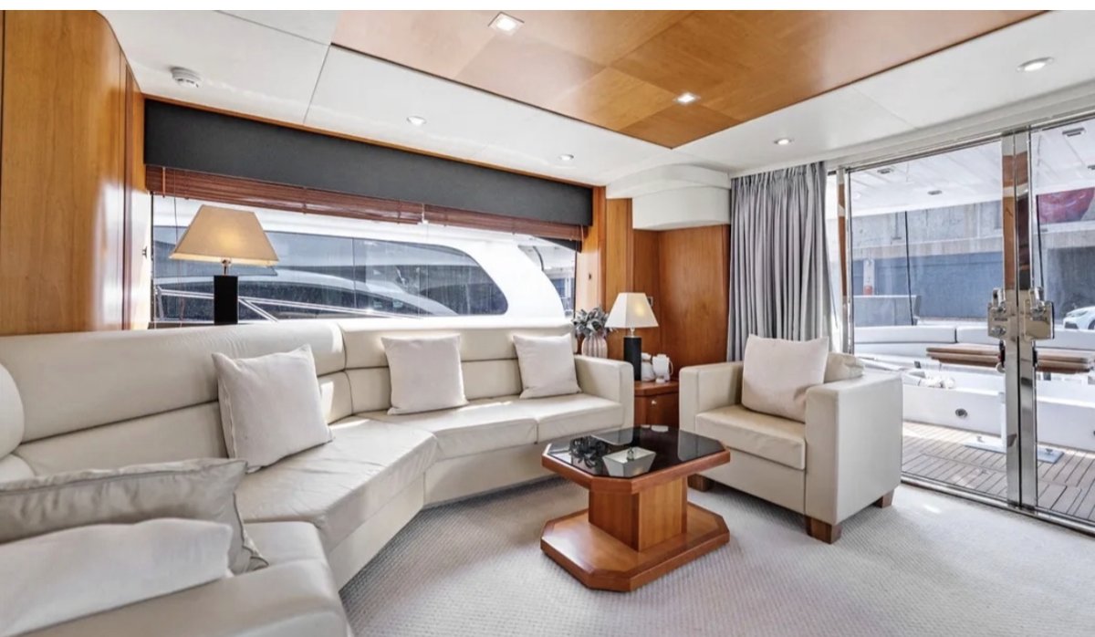 Sunseeker salon seating with deck view